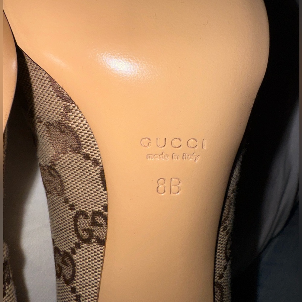 Vintage Gucci Monogram heels - Picture 4 of 4